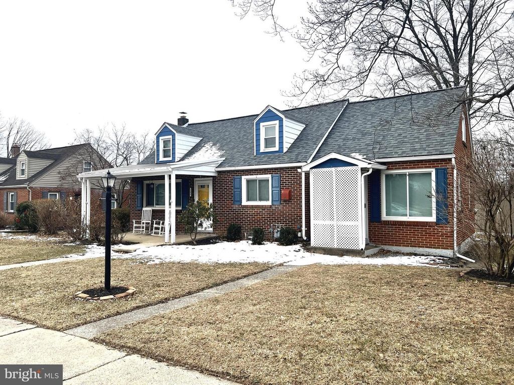 205 LINN ST, Harrisburg, PA 17109