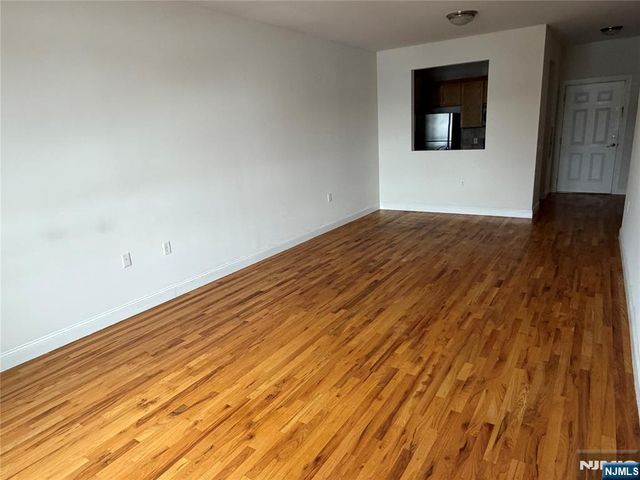 100 Park Avenue 202, Hillsdale, NJ 07642