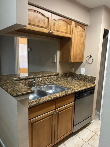 238 AFTON SQUARE 305, Altamonte Springs, FL 32714