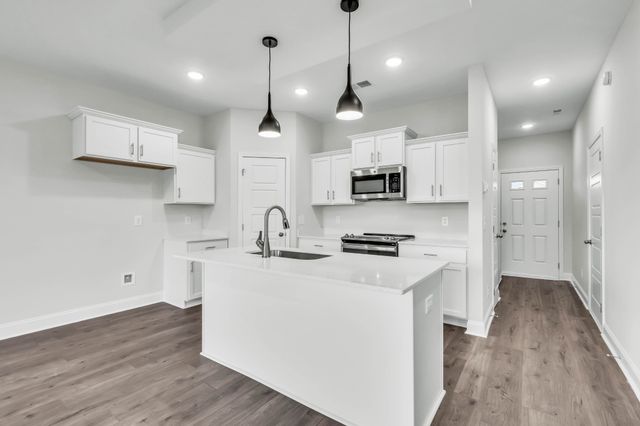 515 Ayden Ln, Clarksville, TN 37042