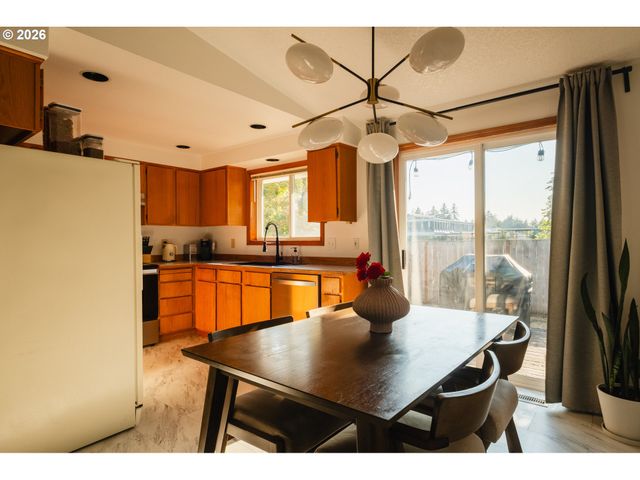 1309 Se 135TH Ave, Portland, OR 97233
