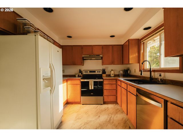 1309 Se 135TH Ave, Portland, OR 97233