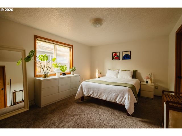 1309 Se 135TH Ave, Portland, OR 97233
