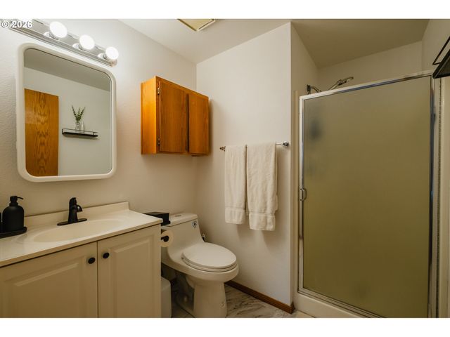 1309 Se 135TH Ave, Portland, OR 97233