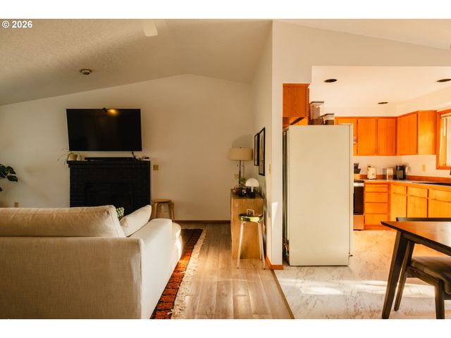 1309 Se 135TH Ave, Portland, OR 97233