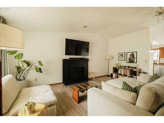 1309 Se 135TH Ave, Portland, OR 97233