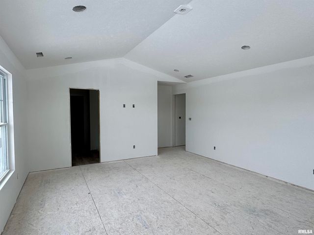 412 Manor Hill Drive, Chatham, IL 62629