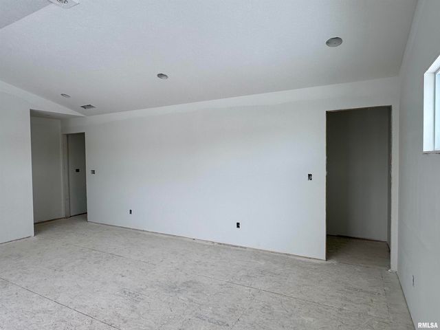 412 Manor Hill Drive, Chatham, IL 62629