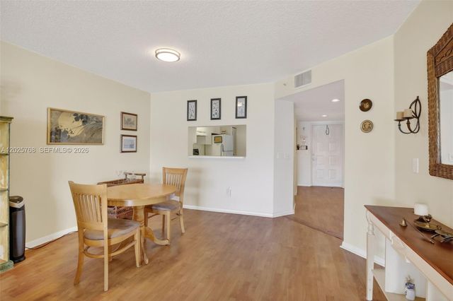650 SW 138th Ave 105J, Pembroke Pines, FL 33027