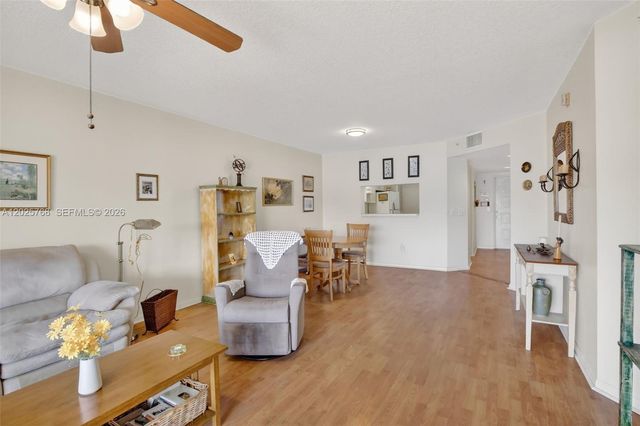 650 SW 138th Ave 105J, Pembroke Pines, FL 33027