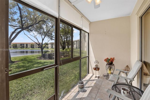 650 SW 138th Ave 105J, Pembroke Pines, FL 33027