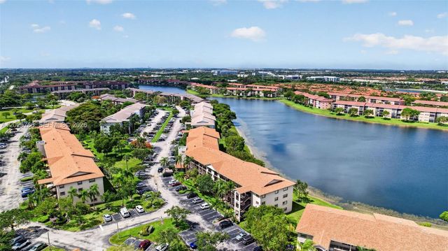 650 SW 138th Ave 105J, Pembroke Pines, FL 33027