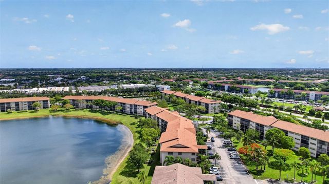 650 SW 138th Ave 105J, Pembroke Pines, FL 33027