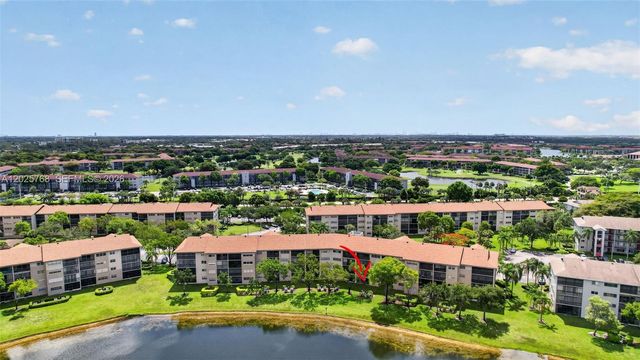650 SW 138th Ave 105J, Pembroke Pines, FL 33027