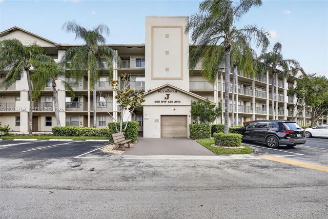 650 SW 138th Ave 105J, Pembroke Pines, FL 33027