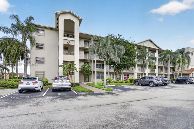 650 SW 138th Ave 105J, Pembroke Pines, FL 33027
