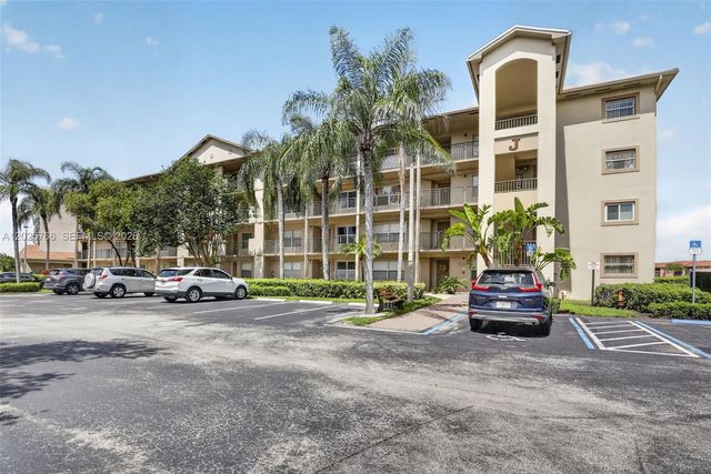 650 SW 138th Ave 105J, Pembroke Pines, FL 33027