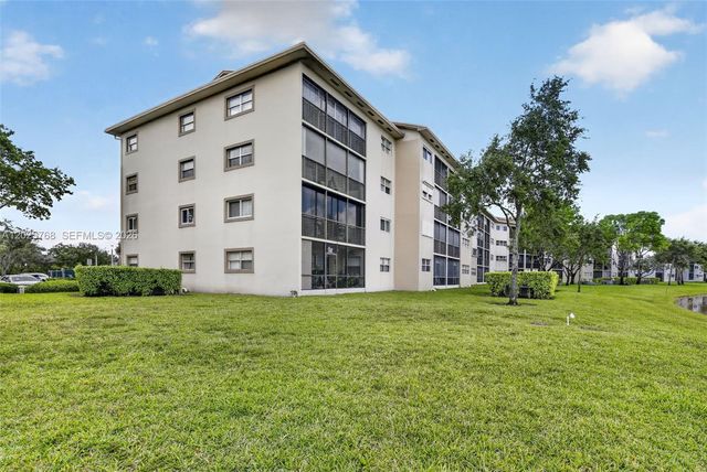650 SW 138th Ave 105J, Pembroke Pines, FL 33027