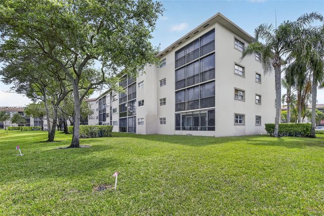 650 SW 138th Ave 105J, Pembroke Pines, FL 33027