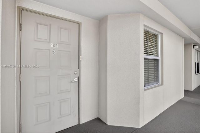 650 SW 138th Ave 105J, Pembroke Pines, FL 33027