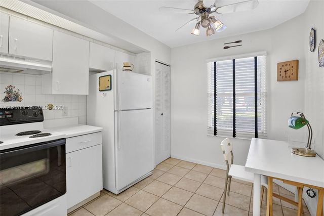 650 SW 138th Ave 105J, Pembroke Pines, FL 33027