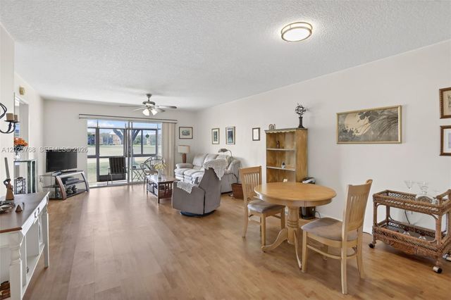 650 SW 138th Ave 105J, Pembroke Pines, FL 33027