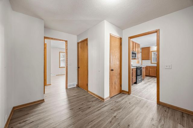 5108 Beacon Hill Road, Minnetonka, MN 55345