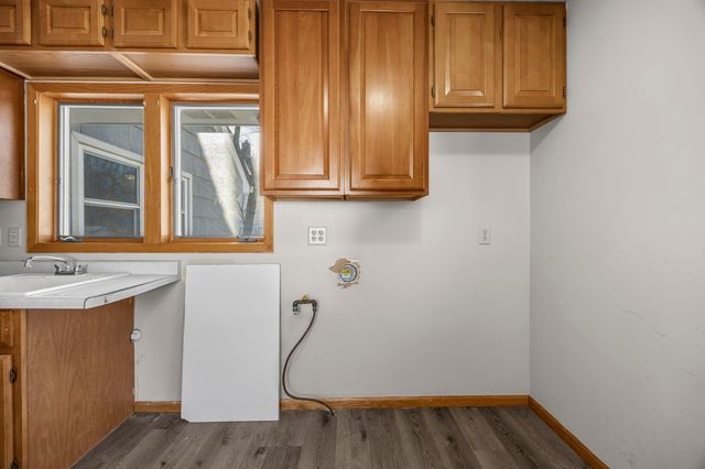 5108 Beacon Hill Road, Minnetonka, MN 55345