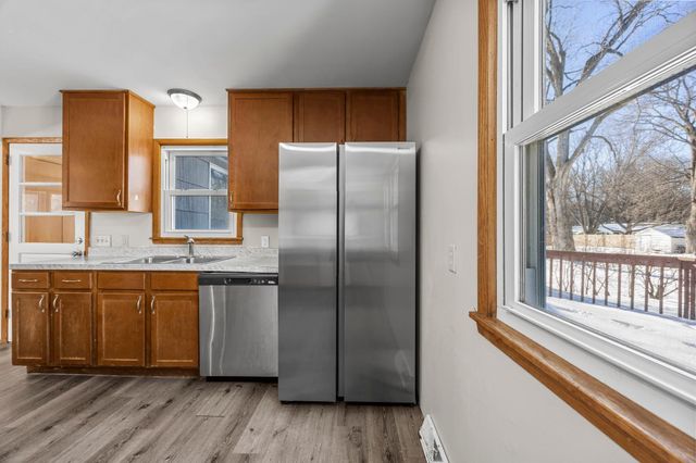 5108 Beacon Hill Road, Minnetonka, MN 55345