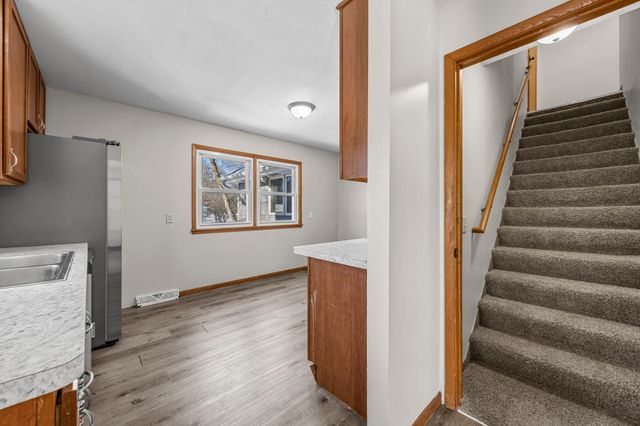 5108 Beacon Hill Road, Minnetonka, MN 55345