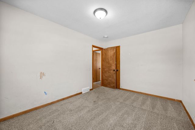 5108 Beacon Hill Road, Minnetonka, MN 55345