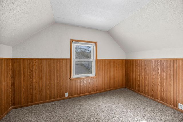 5108 Beacon Hill Road, Minnetonka, MN 55345