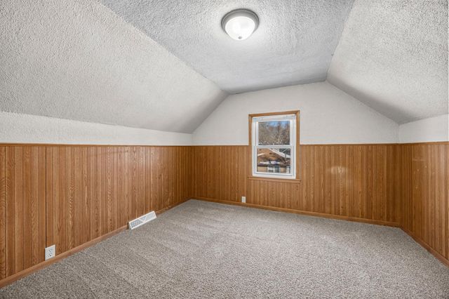 5108 Beacon Hill Road, Minnetonka, MN 55345