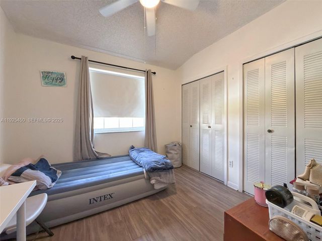 13921 SW 164th St, Miami, FL 33177