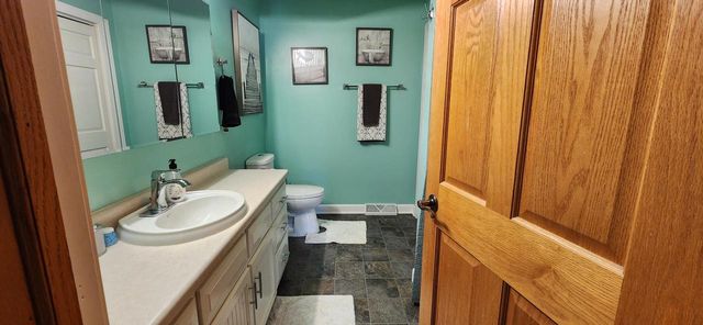 24 Hammes DRIVE, Mount Pleasant, WI 53406