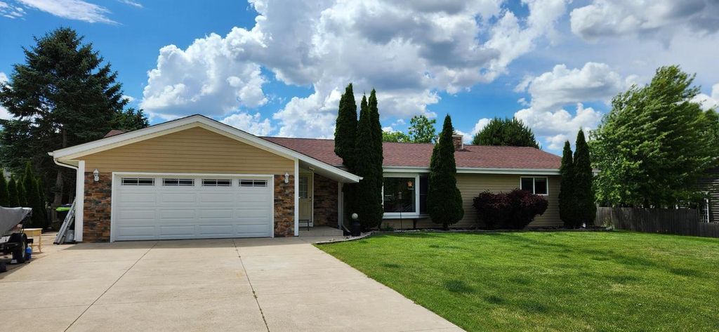 24 Hammes DRIVE, Mount Pleasant, WI 53406