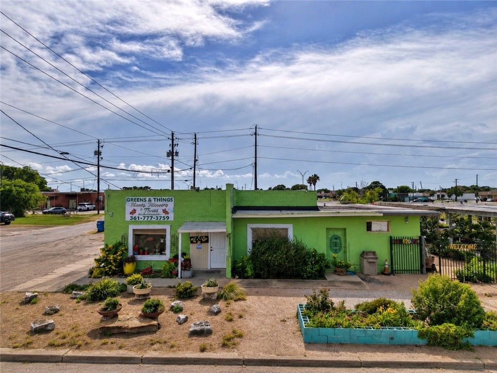 809 Houston St, Portland, TX 78374 — photo 2