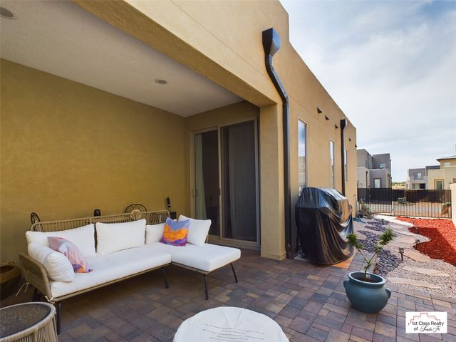 5222 Gold Hill Lane, Santa Fe, NM 87507