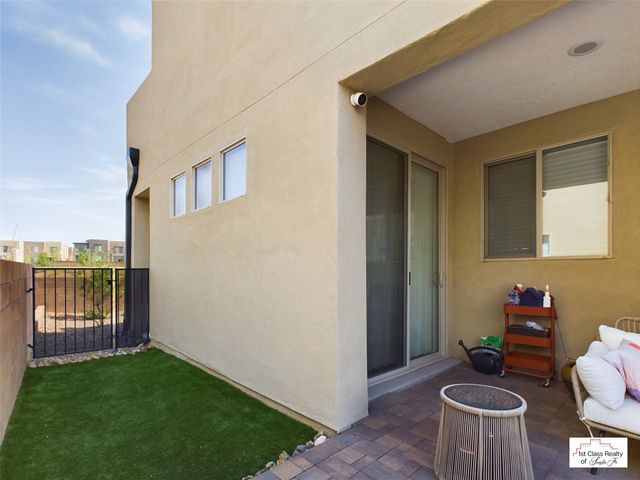 5222 Gold Hill Lane, Santa Fe, NM 87507