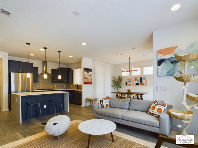 5222 Gold Hill Lane, Santa Fe, NM 87507