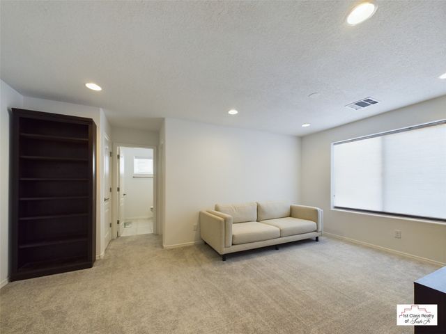 5222 Gold Hill Lane, Santa Fe, NM 87507