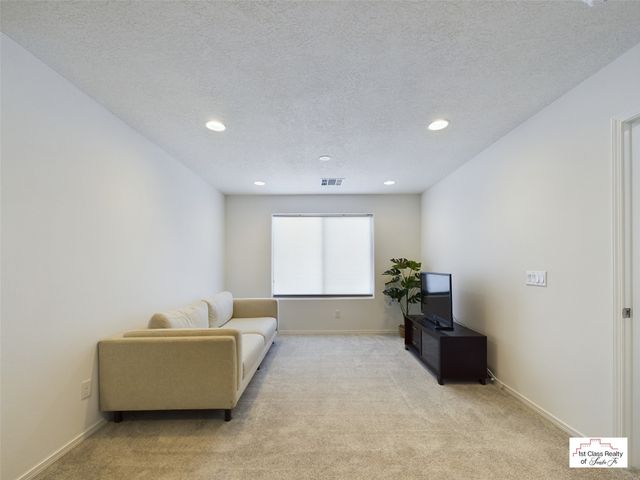 5222 Gold Hill Lane, Santa Fe, NM 87507