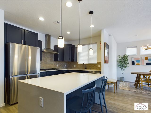 5222 Gold Hill Lane, Santa Fe, NM 87507