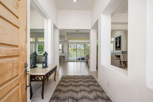 371 Tomahawk Drive, Palm Desert, CA 92211
