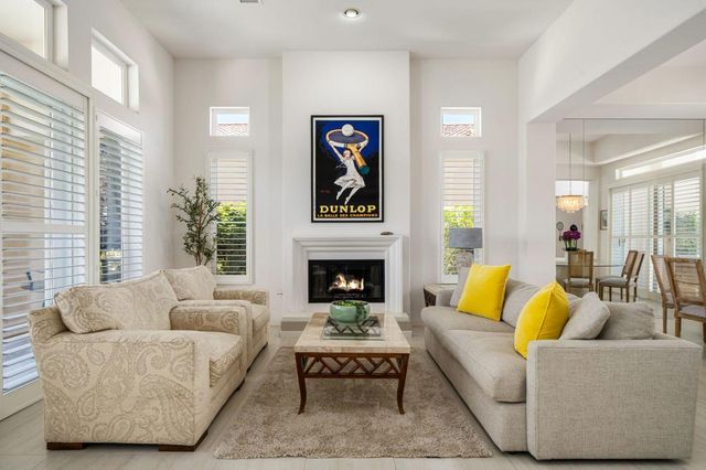 371 Tomahawk Drive, Palm Desert, CA 92211