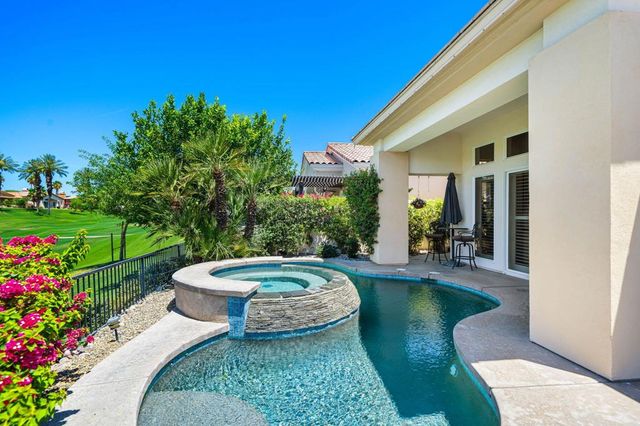 371 Tomahawk Drive, Palm Desert, CA 92211