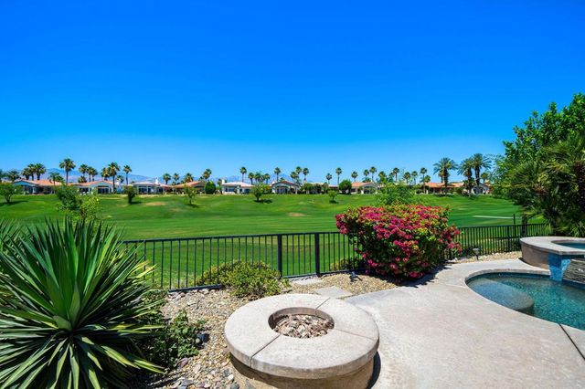 371 Tomahawk Drive, Palm Desert, CA 92211