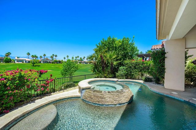 371 Tomahawk Drive, Palm Desert, CA 92211