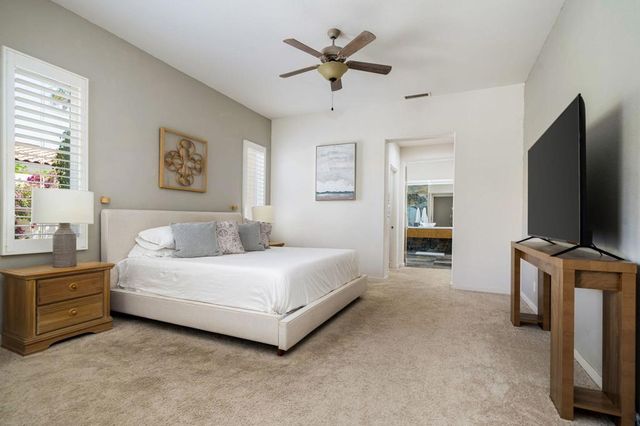 371 Tomahawk Drive, Palm Desert, CA 92211
