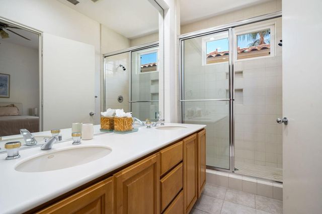 371 Tomahawk Drive, Palm Desert, CA 92211
